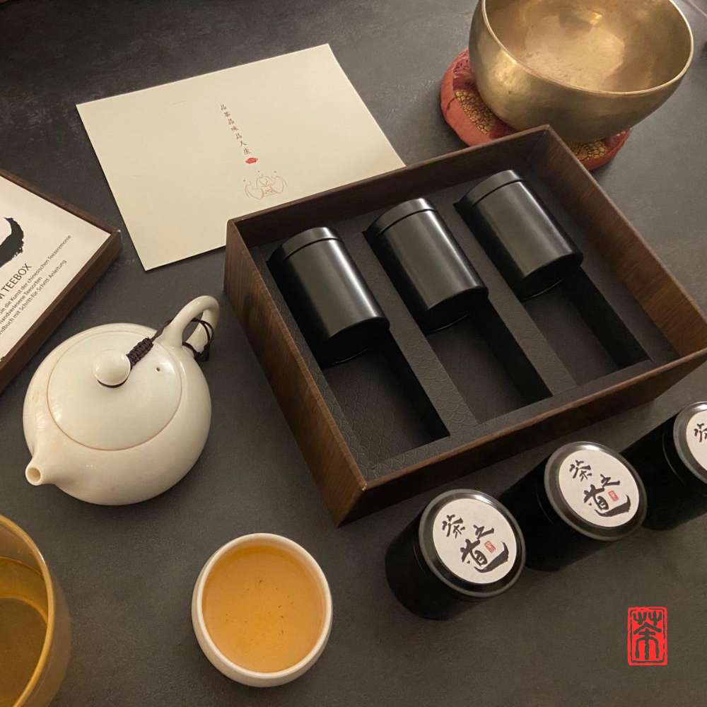 Pu Erh Series: Premium Sampler Box – Pu Erh &amp; White Silver Needle &amp; Golden Luxury Tea